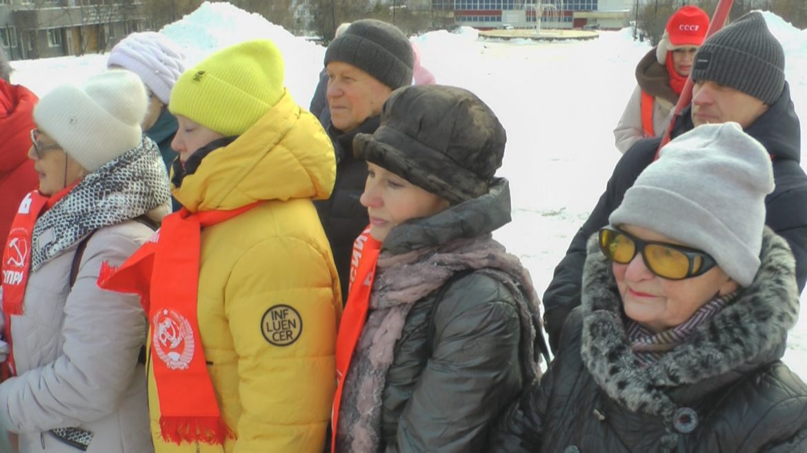 Слава Великой Октябрьской Социалистической Революции Наше дело правое! Победа будет за нами!